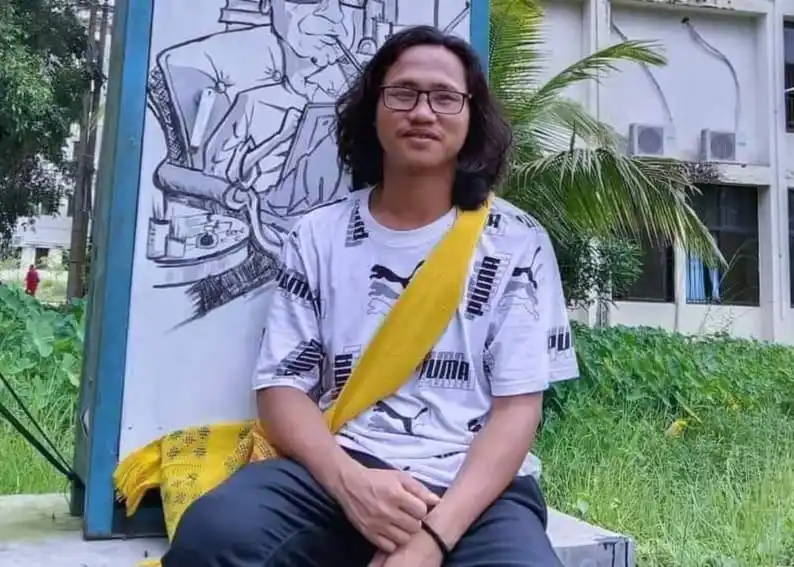 নোয়াখালী বিজ্ঞান ও প্রযুক্তি বিশ্ববিদ্যালয়ের ছাত্রের ছবি. Channel i News - চ্যানেল আই নিউজ