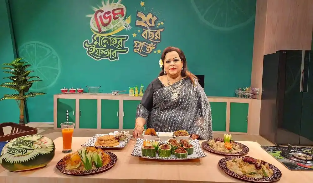 বাংলাদেশের জনপ্রিয় শিল্পী কেকা ফেরদৌসী ইফতার সাজিয়ে বসেছেন. Channel i News - চ্যানেল আই নিউজ