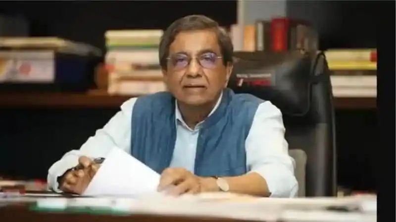 প্রথম আলো'র সম্পাদক মতিউর রহমানের বিরুদ্ধে মামলা সংক্রান্ত ছবি. Channel i News - চ্যানেল আই নিউজ