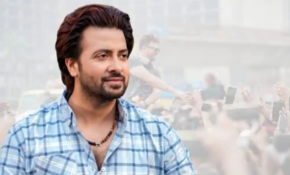 শাকিব খান ঢাকাই সিনেমার জনপ্রিয় অভিনেতা, ছবি তোলা. Channel i News - চ্যানেল আই নিউজ
