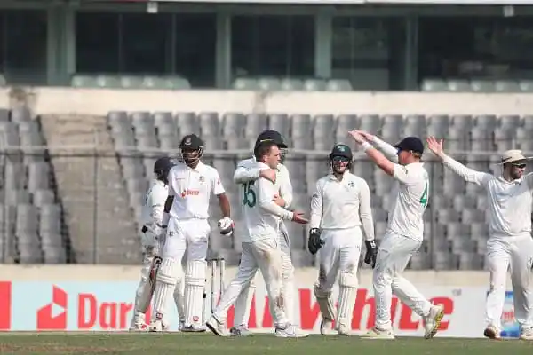 বাংলাদেশ ক্রিকেট দলের খেলোয়াড়রা মাঠে জয় উদযাপন করছে. Channel i News - চ্যানেল আই নিউজ