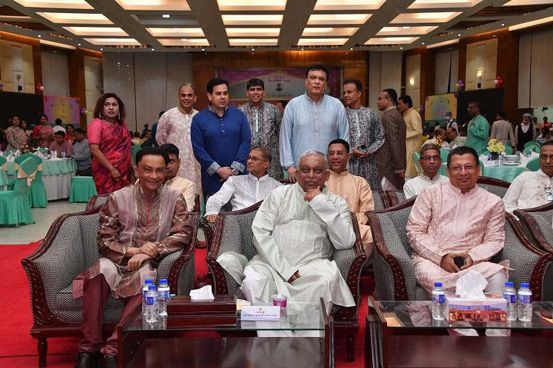 ঈদ পুনর্মিলনীতে অংশগ্রহণকারী পুলিশ কর্মকর্তাদের ছবি।. Channel i News - চ্যানেল আই নিউজ