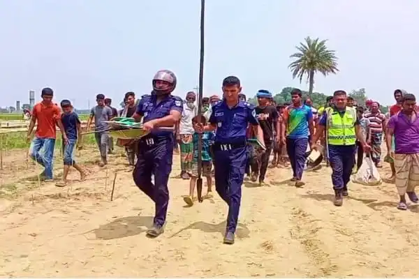 পুলিশ ও স্থানীয়রা মেহেরপুরে কৃষক হত্যার তদন্তে ব্যস্ত. Channel i News - চ্যানেল আই নিউজ