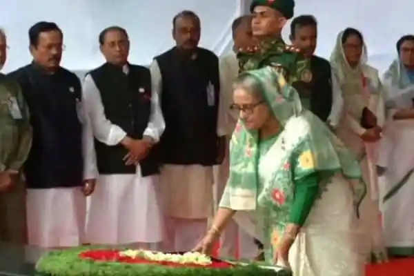 প্রধানমন্ত্রীর মুজিবনগর দিবসের বঙ্গবন্ধুর প্রতিকৃতিতে শ্রদ্ধা নিবেদন. Channel i News - চ্যানেল আই নিউজ