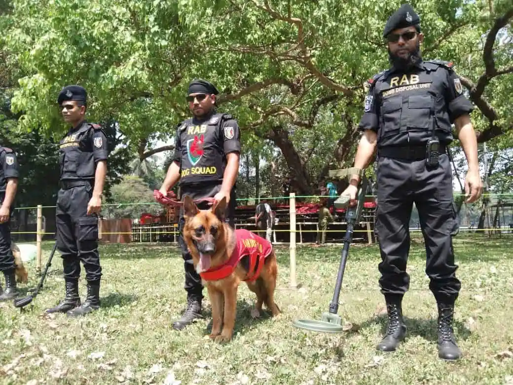 র‍্যাবের নিরাপত্তা দল ও কুকুরের নিরাপত্তা প্রশিক্ষণ. Channel i News - চ্যানেল আই নিউজ