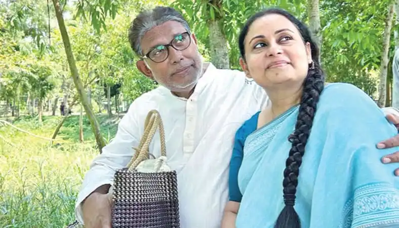 একজন নারী রাজনীতিবিদ ও তার সহকারী বনানীতে সাক্ষাৎ. Channel i News - চ্যানেল আই নিউজ