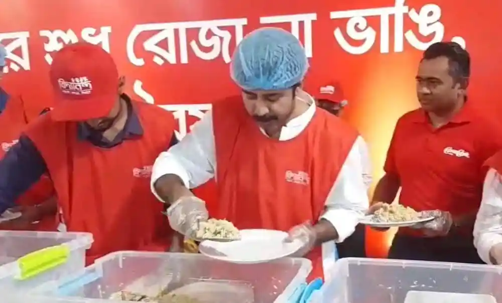 নিশোরের ইফতারে ছিন্নমূল মানুষের জন্য খাবার পরিবেশন. Channel i News - চ্যানেল আই নিউজ