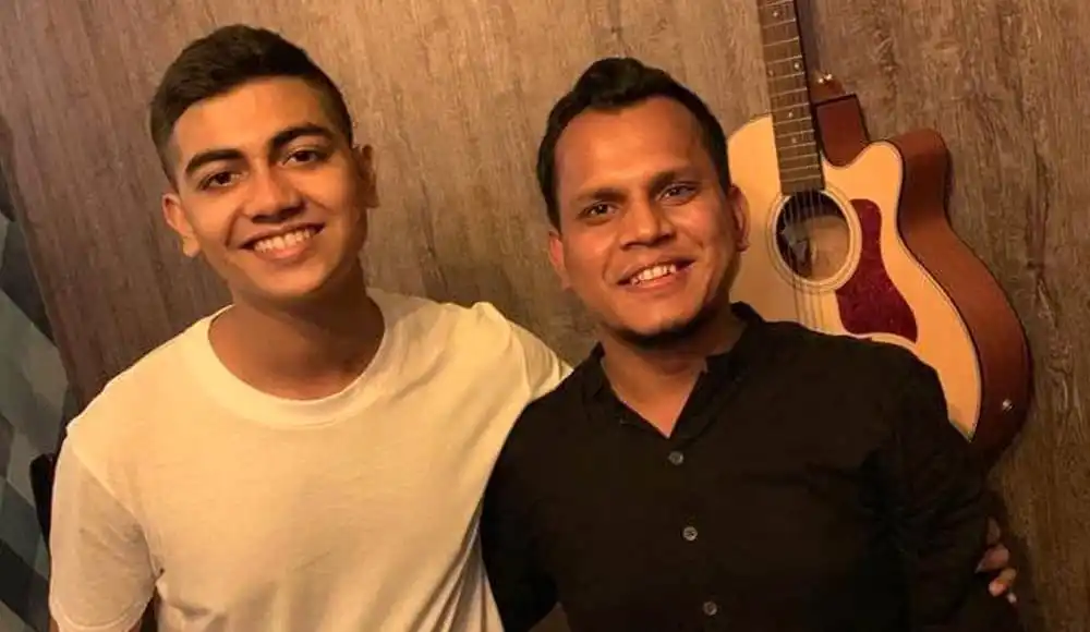 জীবন ও মাহতিমের সঙ্গে ঈদ উপহার পেয়ে খুশি পরিবার. Channel i News - চ্যানেল আই নিউজ