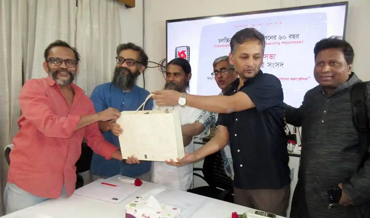 ঢাকায় আতিককে সংবর্ধনা প্রদান অনুষ্ঠানে অতিথিরা উপস্থিত. Channel i News - চ্যানেল আই নিউজ