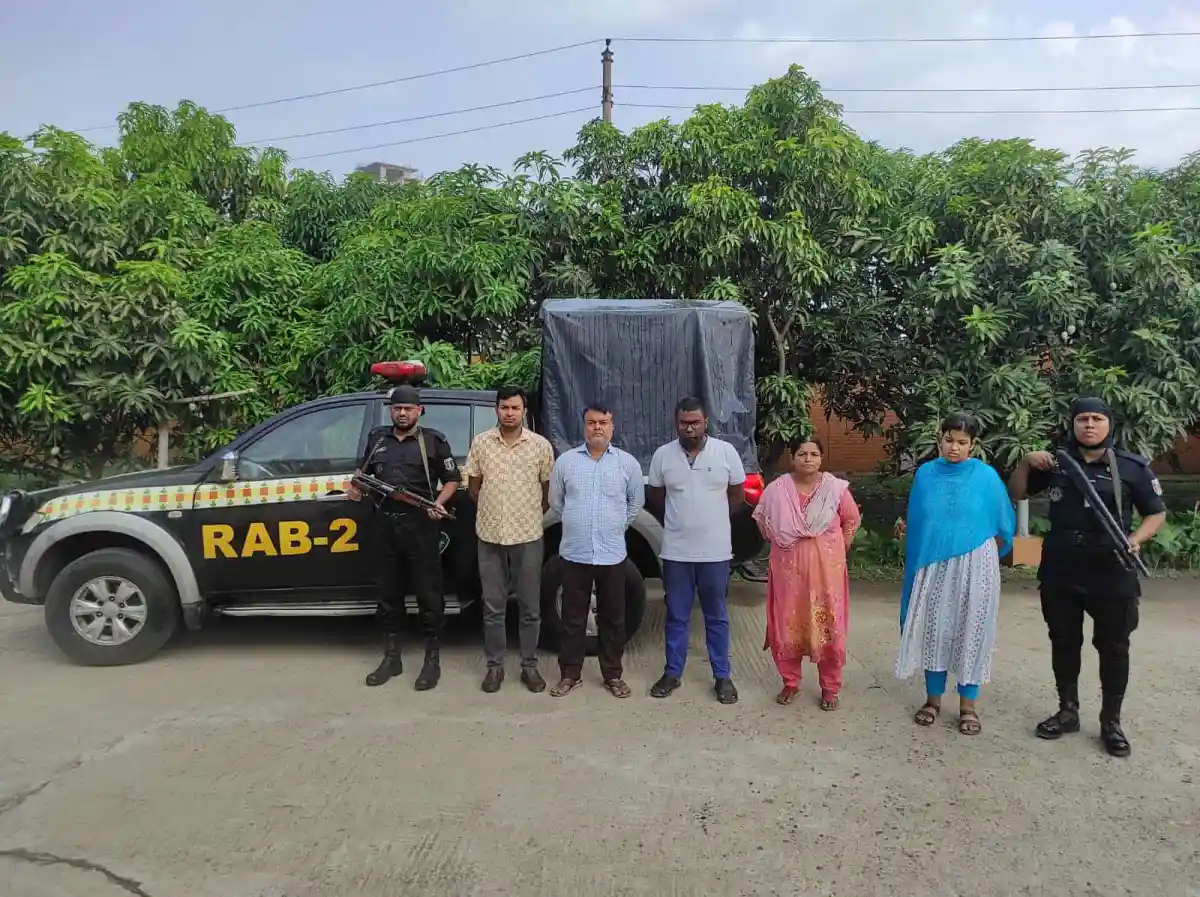 অপহরণকারীদের গ্রেপ্তার, পুলিশি অভিযান, র্যাবের সদস্যরা. Channel i News - চ্যানেল আই নিউজ