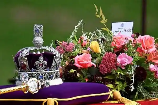 রাজা চার্লসের অভিষেকের অনুষ্ঠানে কোহিনূর হীরার ছবি. Channel i News - চ্যানেল আই নিউজ