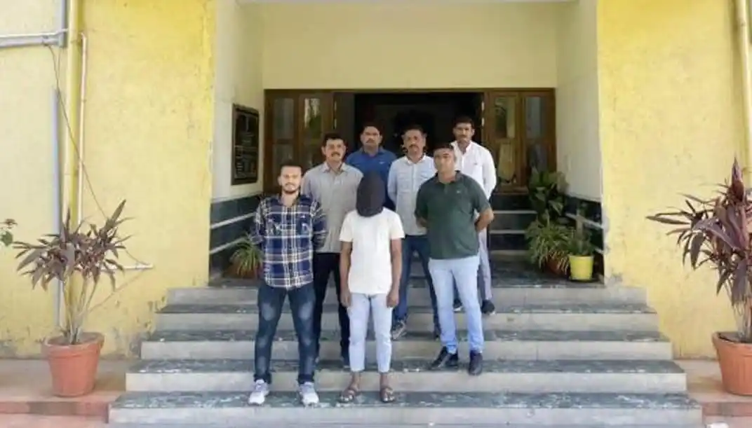 গুজরাটে গ্রেপ্তার ৪ বাংলাদেশি সন্দেহে জঙ্গি সংক্রান্ত. Channel i News - চ্যানেল আই নিউজ