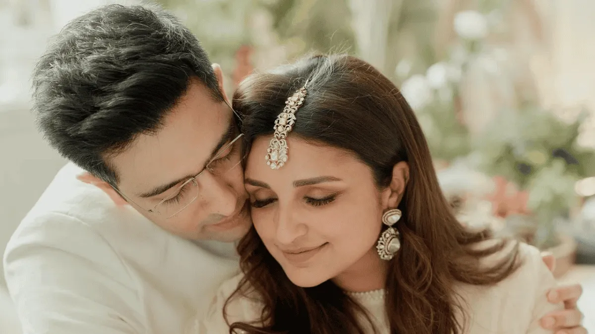 প্রেমিক ও প্রেমিকা একসঙ্গে হাসছে, সুখী মুহূর্তের ছবি. Channel i News - চ্যানেল আই নিউজ