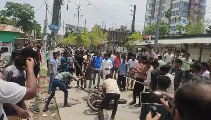 পটুয়াখালীতে হামলা-সংঘর্ষে আহত ৫০, ব্যাপক ধ্বংস. Channel i News - চ্যানেল আই নিউজ