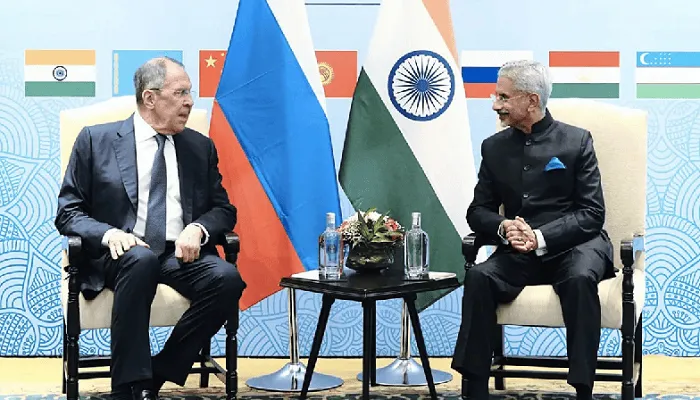ভারত ও রাশিয়ার নেতাদের মধ্যে বৈঠক চলাকালীন ছবি. Channel i News - চ্যানেল আই নিউজ