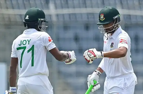 বাংলাদেশ ক্রিকেটার জয় ও অন্য খেলোয়াড় মাঠে একে অপরের সাথে শুভেচ্ছা বিনিময়. Channel i News - চ্যানেল আই নিউজ