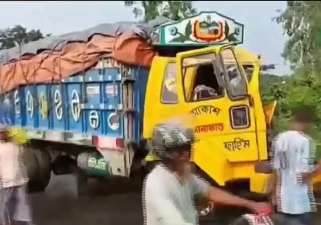 সিলেটে ট্রাক-পিকআপ সংঘর্ষের ফলে ব্যাপক ক্ষতি ও হতাহতের ঘটনা. Channel i News - চ্যানেল আই নিউজ