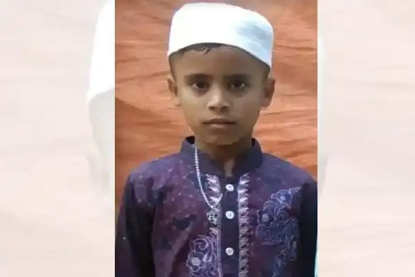 অপহৃত স্কুলছাত্রের ছবি, সন্দেহভাজন শিশু হিসেবে চিহ্নিত. Channel i News - চ্যানেল আই নিউজ