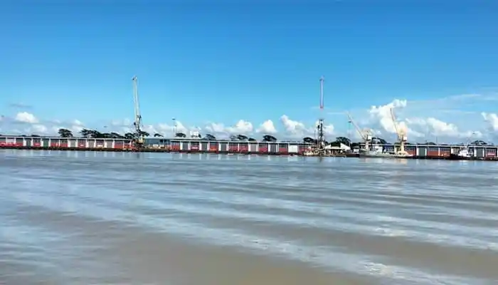 মোংলায় চীনা জাহাজের ভিড়, কয়লা বোঝাই জাহাজের দৃশ্য. Channel i News - চ্যানেল আই নিউজ