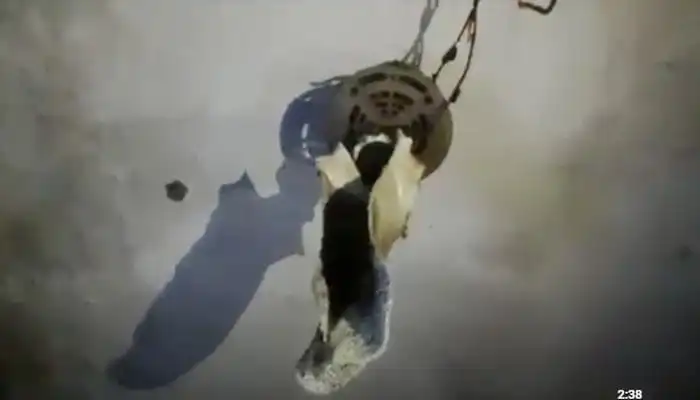 অগ্নিকাণ্ডে দগ্ধ পরিবারের জন্য চিকিৎসা চলাচ্ছে. Channel i News - চ্যানেল আই নিউজ