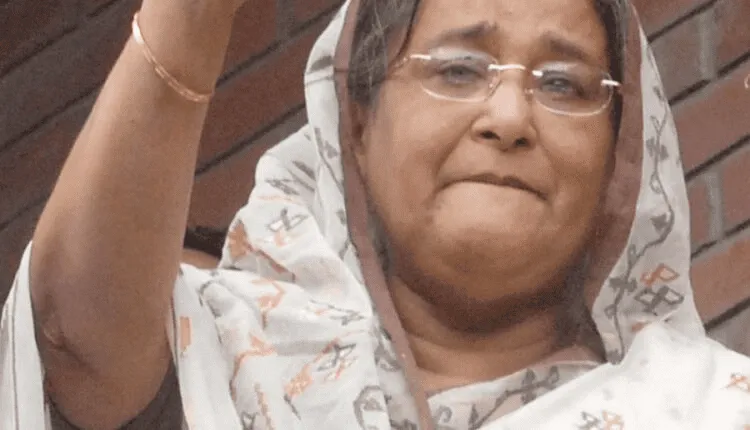 শেখ হাসিনা মুক্তি পাওয়ার পর জনতার উদ্দেশ্যে ভাষণ দিচ্ছেন. Channel i News - চ্যানেল আই নিউজ