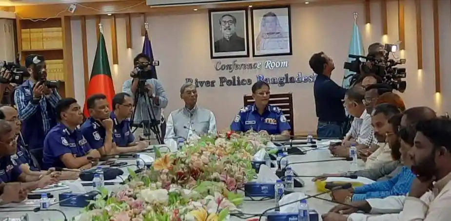 নৌপথে কোরবানির পশু পরিবহনে নৌপুলিশের সতর্কতা বিষয়ক আলোচনা. Channel i News - চ্যানেল আই নিউজ