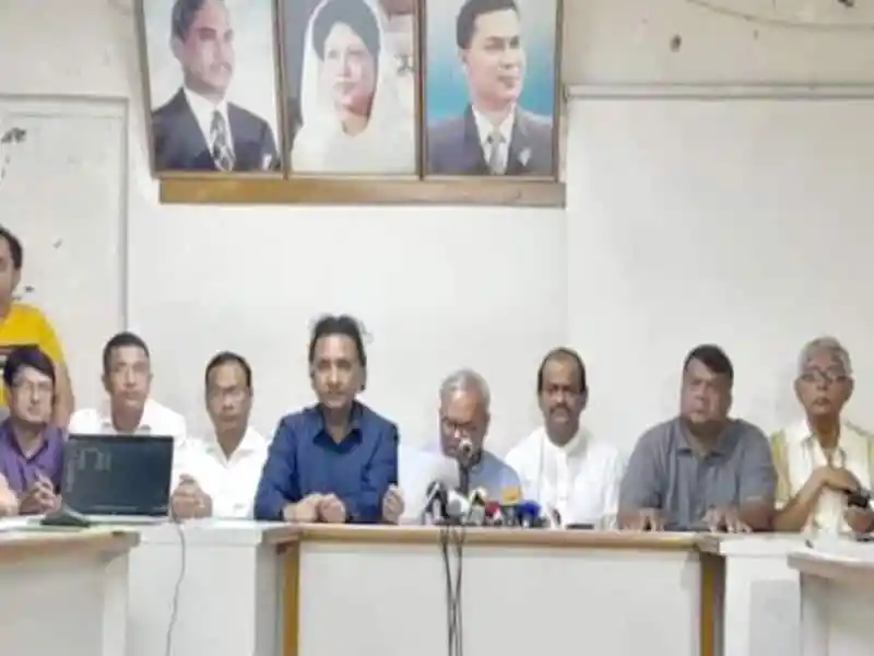 বিএনপি নেতাদের সভা, পুলিশ বাধা দেয়, ছবি. Channel i News - চ্যানেল আই নিউজ