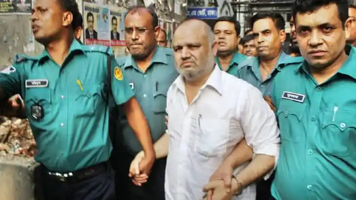 জি কে শামীমের কারাদণ্ডের পর তার সমর্থকরা আদালত চত্বরে. Channel i News - চ্যানেল আই নিউজ