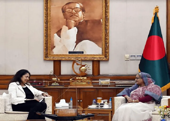 প্রধানমন্ত্রীর সাথে আজরা জেয়ার সাক্ষাতের ছবি, আলোচনা চলছে. Channel i News - চ্যানেল আই নিউজ