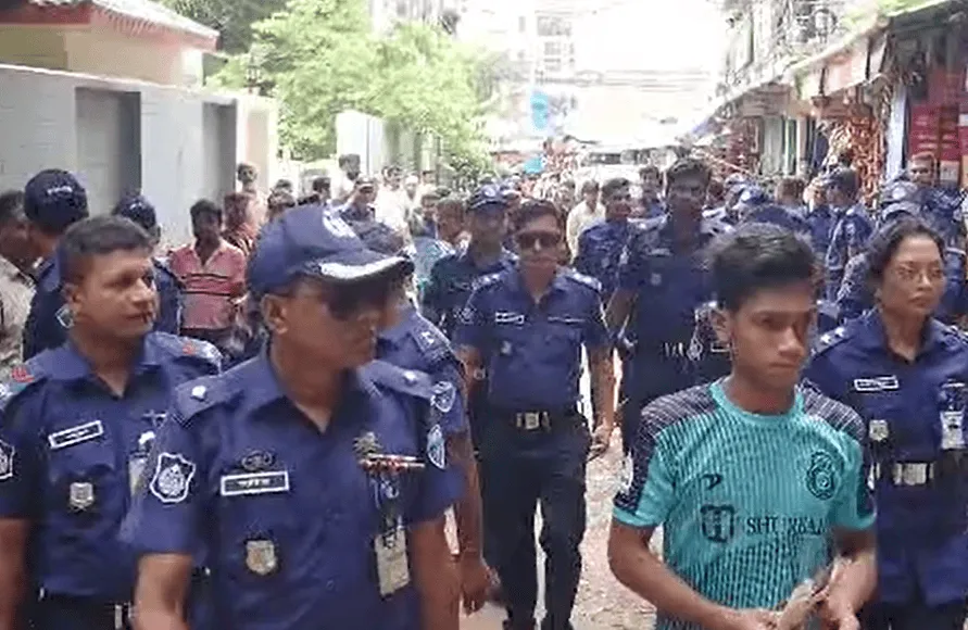 রাঙ্গামাটিতে পুলিশ ও প্রশাসনের অবৈধ স্থাপনা উচ্ছেদ অভিযান. Channel i News - চ্যানেল আই নিউজ
