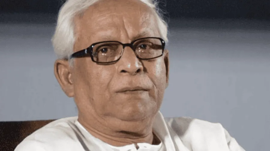 বুদ্ধদেব ভট্টাচার্য্য, পশ্চিমবঙ্গের সাবেক মুখ্যমন্ত্রী, চোখে চশমা, মুখে শান্ত হাসি. Channel i News - চ্যানেল আই নিউজ