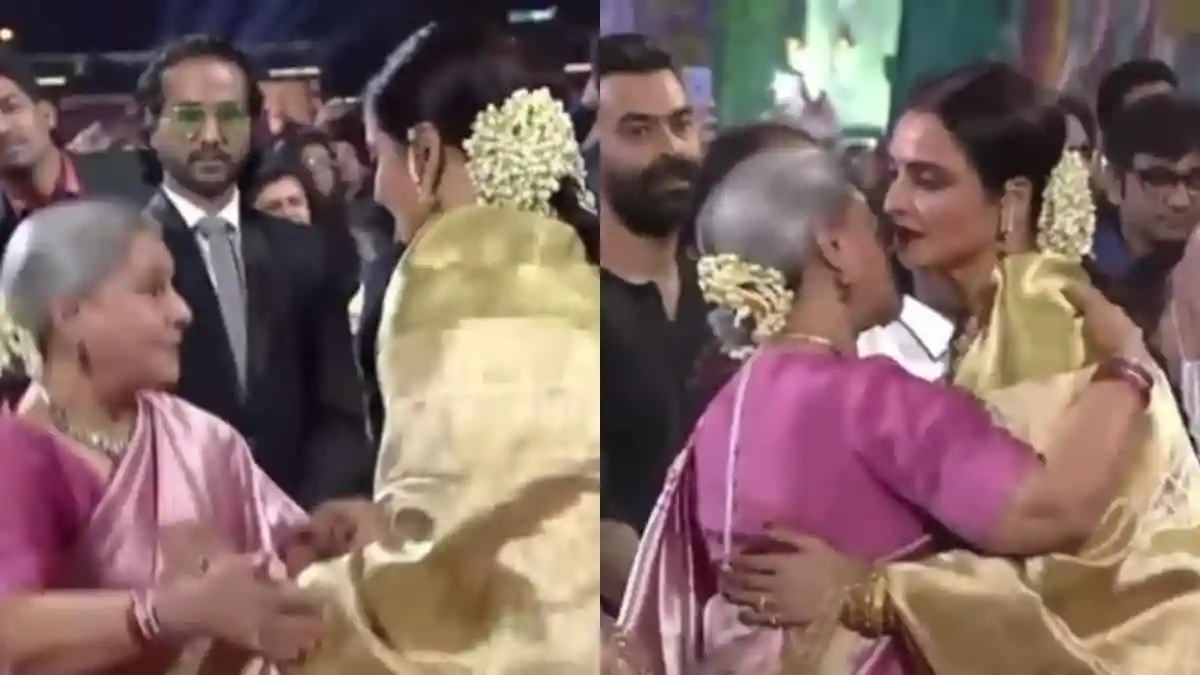 অ্যাওয়ার্ড শোতে জয়া ও রেখা একে অন্যকে জড়িয়ে ধরছেন. Channel i News - চ্যানেল আই নিউজ