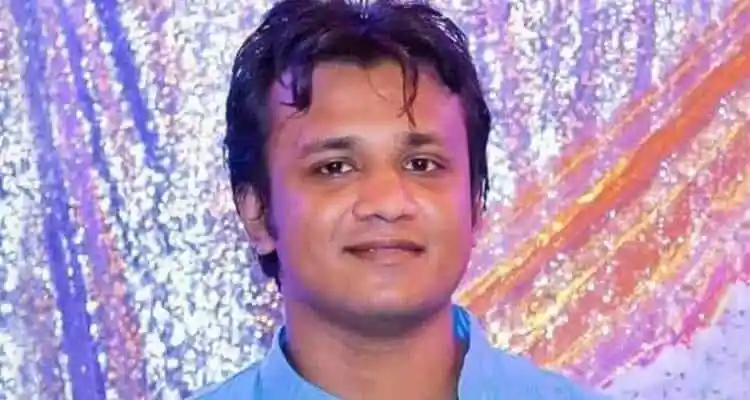 সাবেক ছাত্রলীগ নেতার ছবি, হাস্যোজ্জ্বল মুখের ছবি।. Channel i News - চ্যানেল আই নিউজ