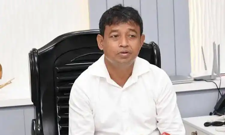 ডিবি প্রধানের সাক্ষাৎকার, অস্ত্র উদ্ধার ও ভাত খাওয়ানোর গল্প. Channel i News - চ্যানেল আই নিউজ