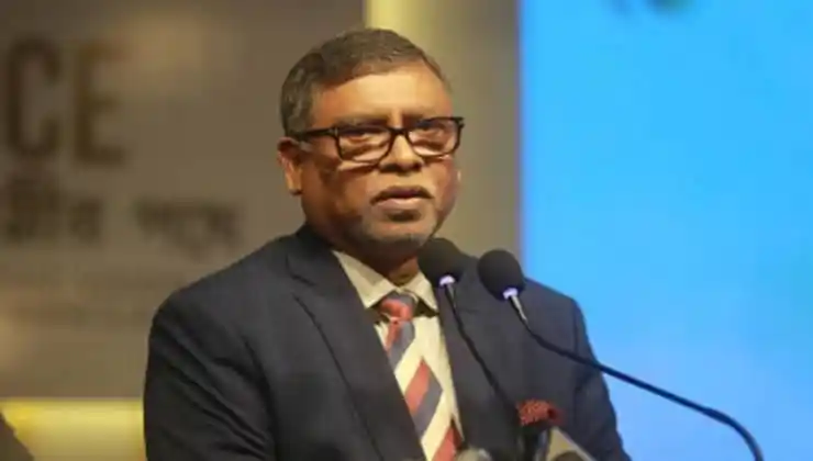 স্বাস্থ্যমন্ত্রী ডেঙ্গু চিকিৎসায় সরকারের ব্যয় সম্পর্কে বক্তব্য দিচ্ছেন. Channel i News - চ্যানেল আই নিউজ