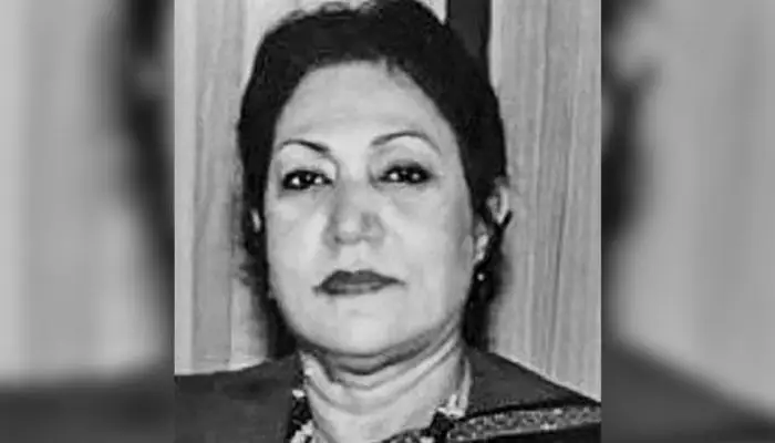 আইভি রহমানের কালো ও সাদা ছবি, স্মরণ ও শ্রদ্ধা জানানো হচ্ছে. Channel i News - চ্যানেল আই নিউজ