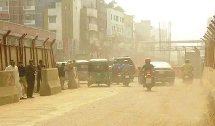 ঢাকায় ধুলাবালি ও দূষণের কারণে ধোঁয়াময় পরিবেশ. Channel i News - চ্যানেল আই নিউজ