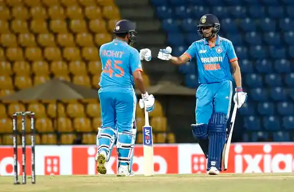 ভারতের ক্রিকেটাররা মাঠে জয় উদযাপন করছে, নেপালের বিপক্ষে বড় জয়. Channel i News - চ্যানেল আই নিউজ
