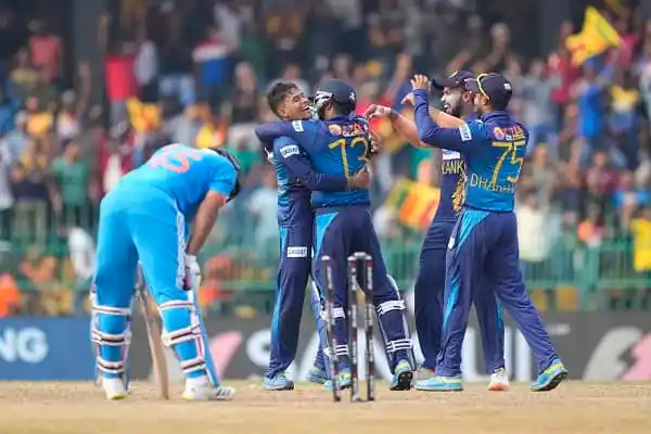 বাংলাদেশ ক্রিকেট দল জয় উদযাপন করছে, মাঠে উচ্ছ্বাস. Channel i News - চ্যানেল আই নিউজ