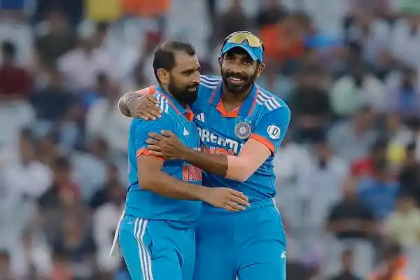 ভারতীয় ক্রিকেটাররা জয় উদযাপন করছে, মাঠে উচ্ছ্বাস. Channel i News - চ্যানেল আই নিউজ