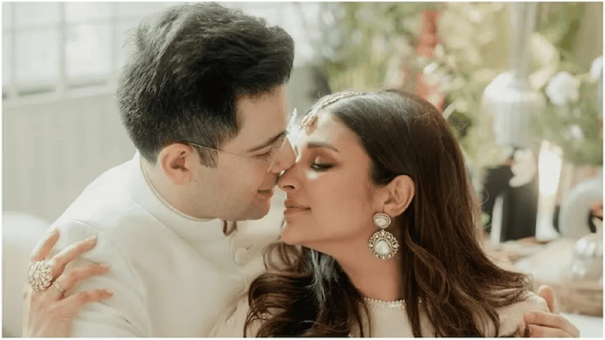 পরিণীতি-রাঘবের হলুদ অনুষ্ঠানে প্রেমের মুহূর্ত. Channel i News - চ্যানেল আই নিউজ