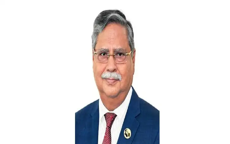রাষ্ট্রপতি পাবনা যাচ্ছেন, তিনি একটি সাদা চুলের পুরুষ, স্যুট পরা. Channel i News - চ্যানেল আই নিউজ