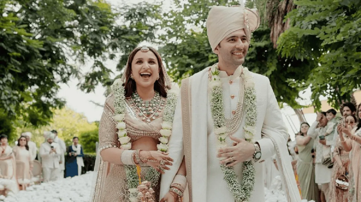 পরিণীতি-রাঘবের রূপকথার বিয়ের ছবি, খুশি ও আনন্দের মুহূর্ত. Channel i News - চ্যানেল আই নিউজ
