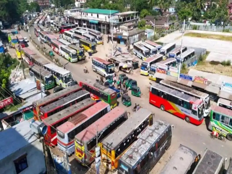 শেরপুরে বাস স্ট্যান্ডে বিভিন্ন বাসের ভিড়, চলাচল বন্ধ. Channel i News - চ্যানেল আই নিউজ