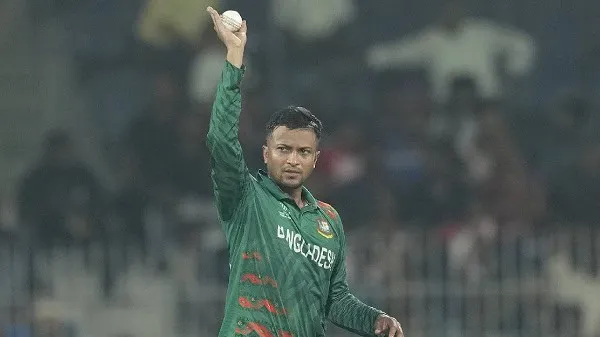 সাকিব আল হাসান বাংলাদেশের ক্রিকেটার, বল হাতে মাঠে প্রস্তুত. Channel i News - চ্যানেল আই নিউজ