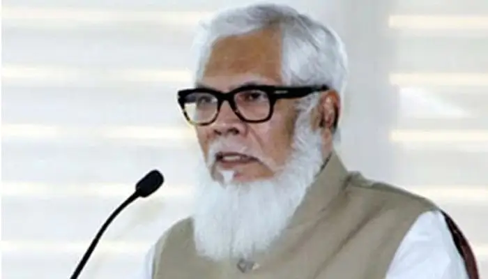 সালমান এফ রহমান বক্তৃতা দিচ্ছেন, পটভূমিতে আলো ঝলমল. Channel i News - চ্যানেল আই নিউজ