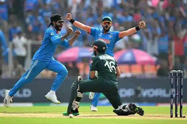 বাংলাদেশ ক্রিকেটাররা পাকিস্তানের বিপক্ষে জয় উদযাপন করছে. Channel i News - চ্যানেল আই নিউজ