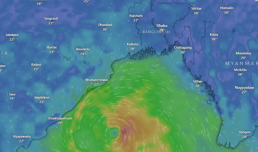 নিম্নচাপের কেন্দ্রের কাছাকাছি ঘূর্ণিঝড়ের ছবি, বঙ্গোপসাগরে শক্তিশালী হচ্ছে. Channel i News - চ্যানেল আই নিউজ