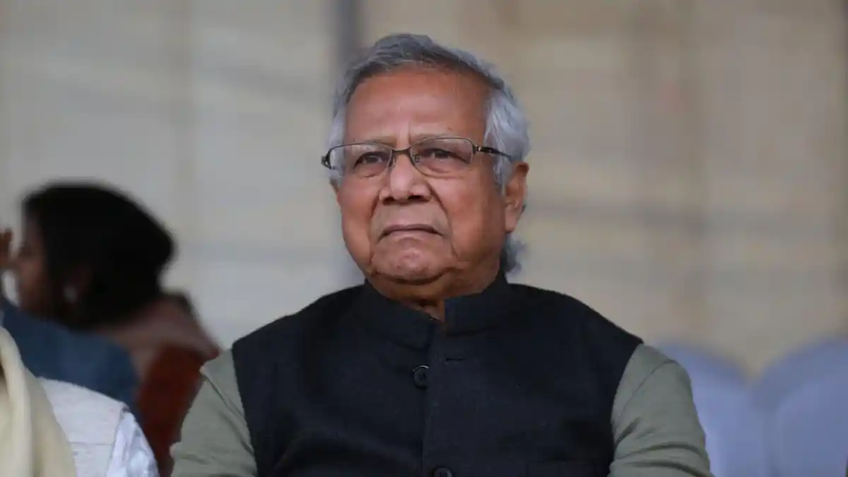 ড. ইউনূসের ছবি, তিনি একজন প্রখ্যাত অর্থনীতিবিদ ও সমাজসেবক।. Channel i News - চ্যানেল আই নিউজ