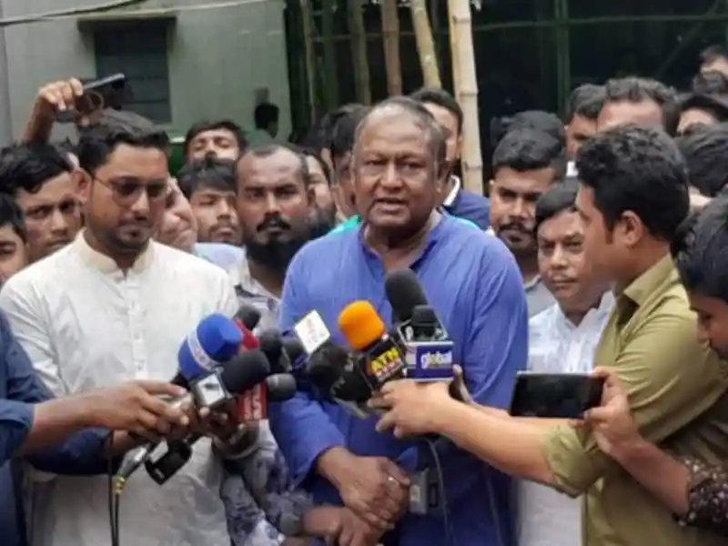 বাণিজ্যমন্ত্রী সংবাদ সম্মেলনে বক্তব্য দিচ্ছেন. Channel i News - চ্যানেল আই নিউজ
